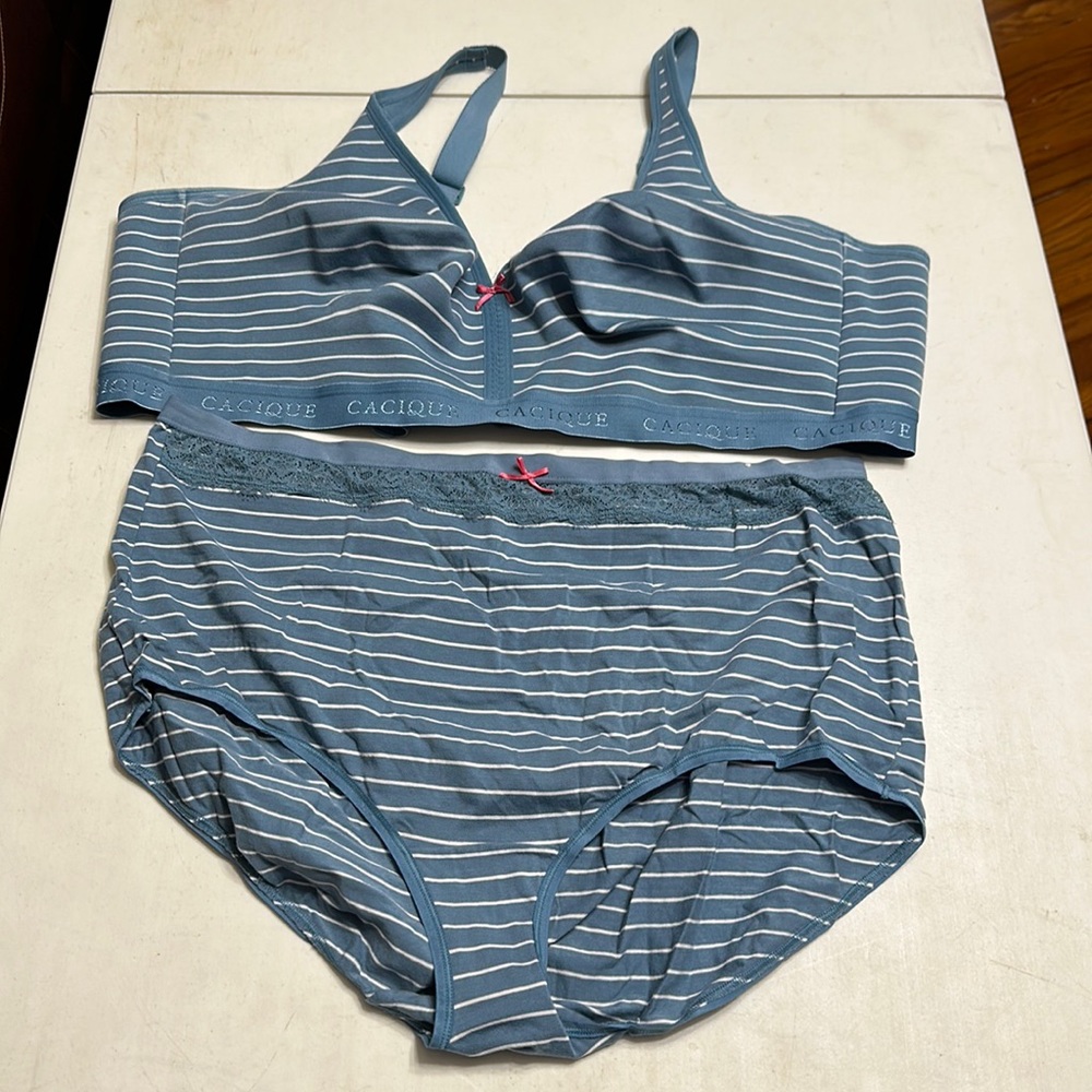 Cacique by Lane Bryant Bra and Panty Set